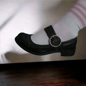 JOHN FLUEVOG "Allison" Leather Mary Jane’s With Round Buckles Y2K Chunky